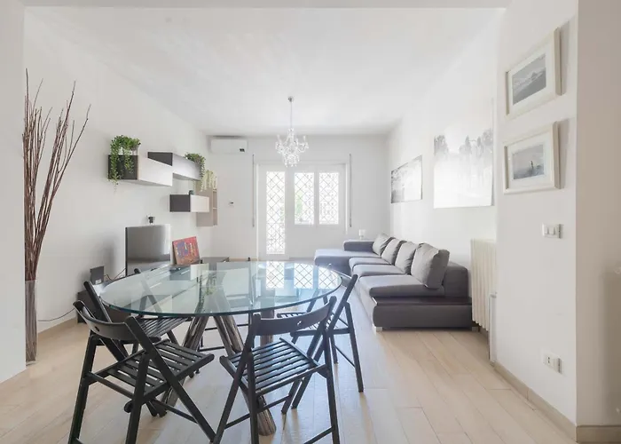 Milizie Grand By Nosdom דירה *